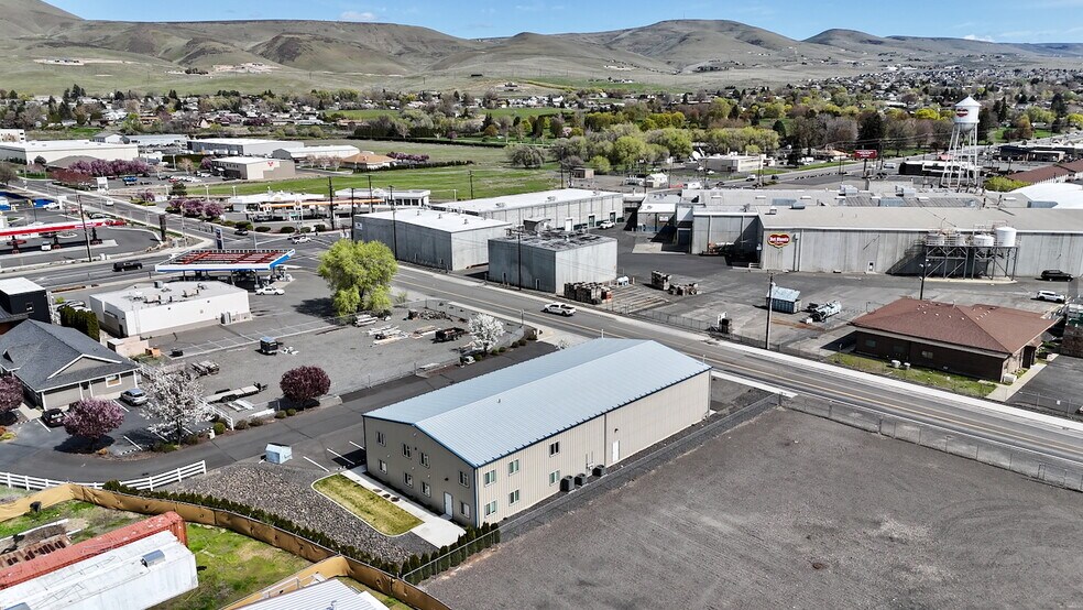 More Photos Of 150 Keys Rd, Yakima Warehouse For Lease