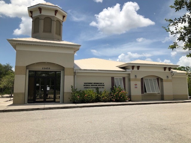 More Photos Of 22655 Bayshore Rd, Port Charlotte Office For Sale