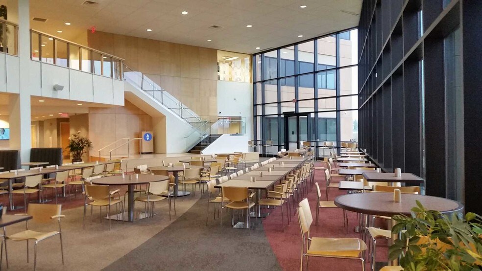 More Photos Of 9800 N 59th Ave, Plymouth Office For Lease