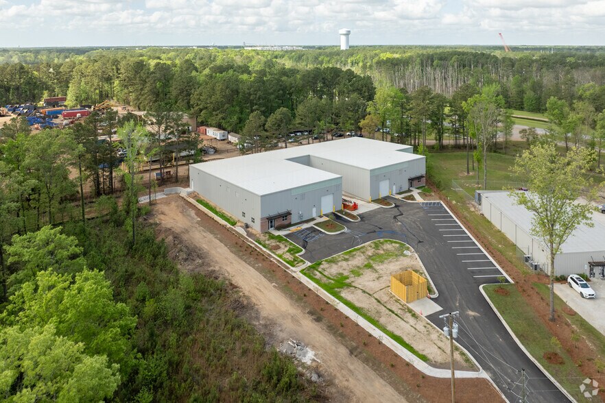 More Photos Of 123 Commerce Creek Way, Moncks Corner Warehouse For Lease