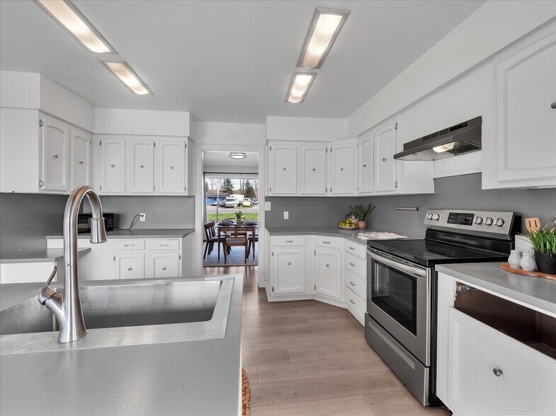 More Photos Of 5041 Guide Meridian, Bellingham Specialty For Sale
