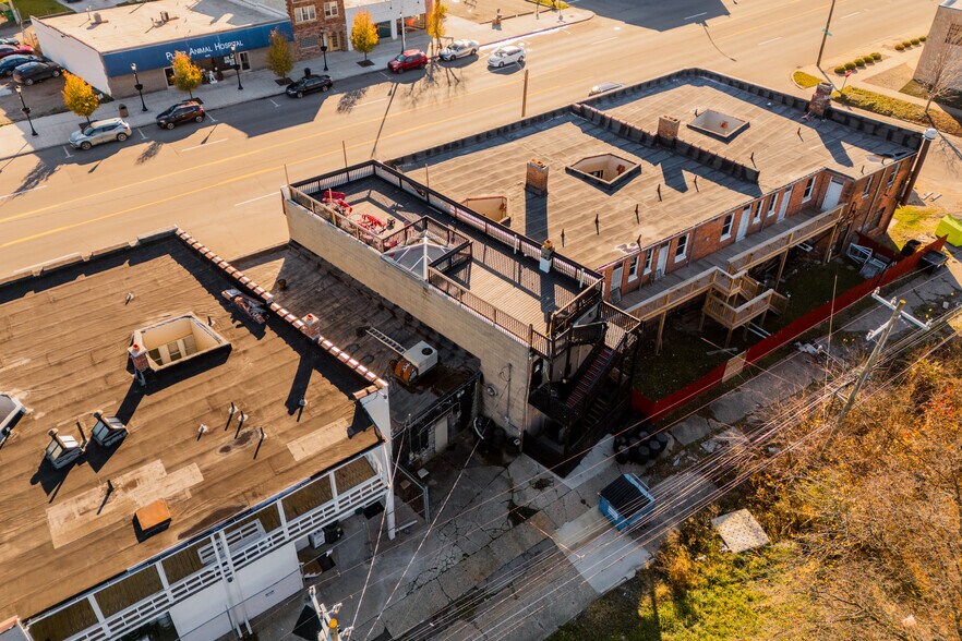 More Photos Of 15421 Mack Ave, Detroit Bar For Sale