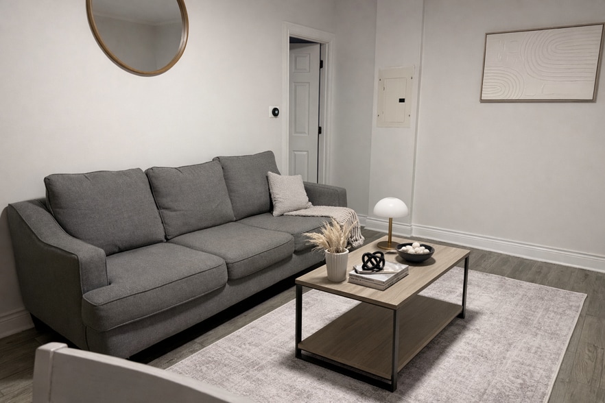 More Photos Of 5635 W 79th St, Burbank Storefront Retail Residential For Sale