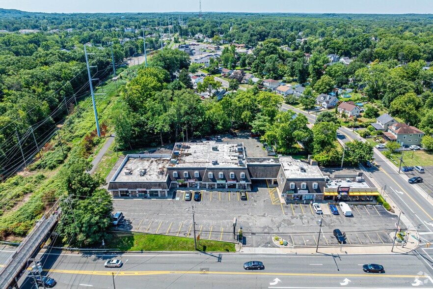 More Photos Of 952 State Route 34, Matawan Freestanding For Lease
