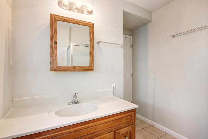 More Photos Of 2611 Alhambra, Sacramento Apartments For Sale