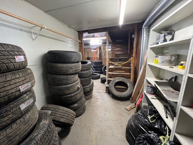 More Photos Of 42 Elm St, Guilford Freestanding For Sale