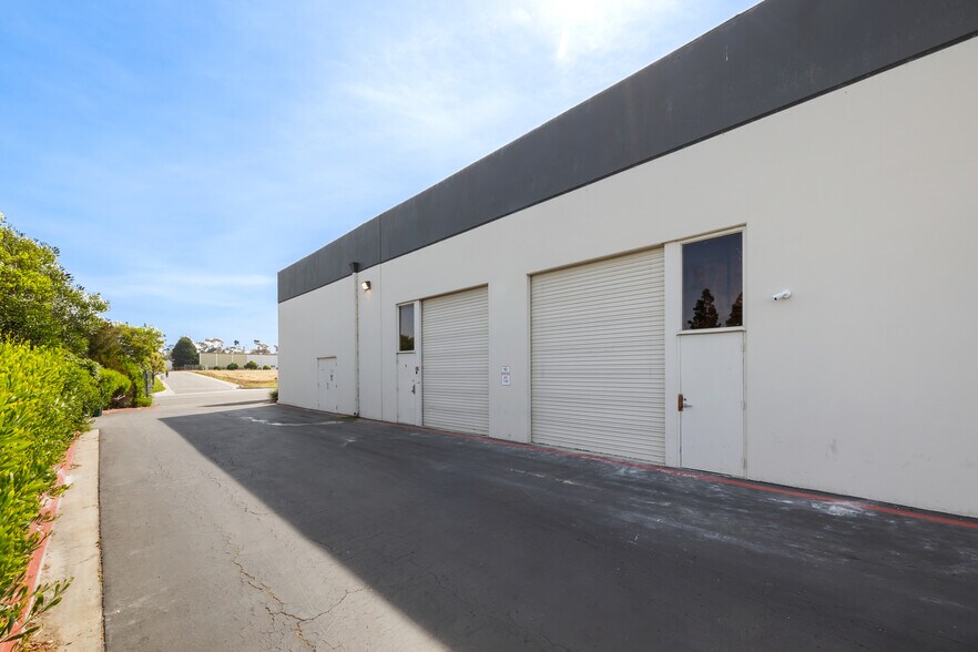 More Photos Of 5731 Palmer Way, Carlsbad Research And Development For Lease