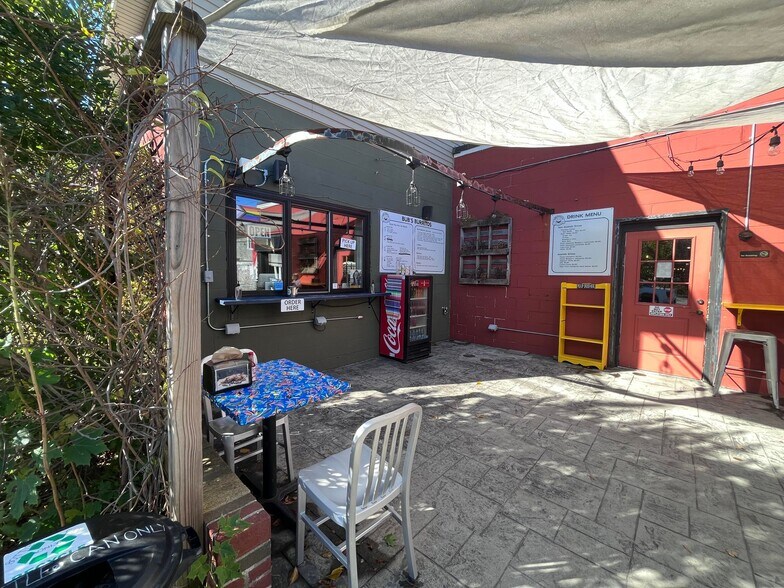 More Photos Of 18 Village Green Way, Southwest Harbor Restaurant For Lease