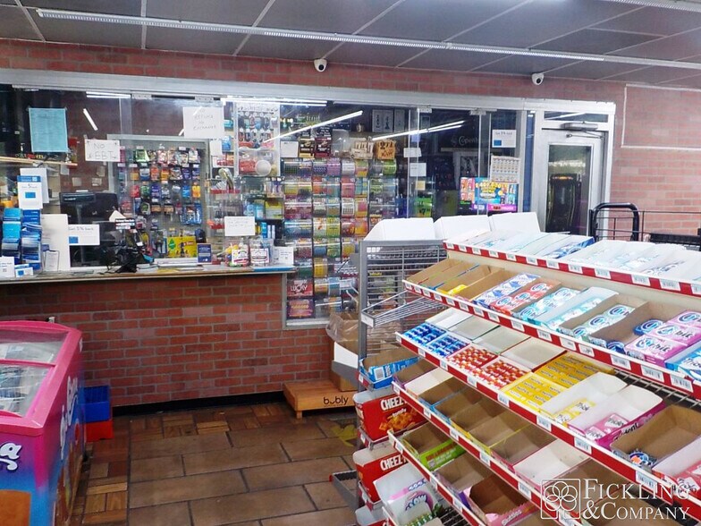 More Photos Of 3224 Vineville Ave, Macon-Bibb Convenience Store For Sale