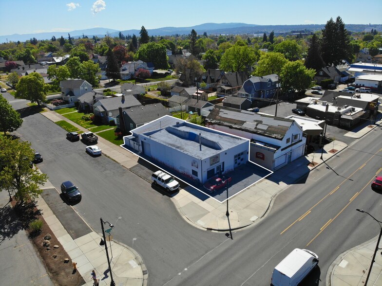 Primary Photo Of 2624 N Monroe St, Spokane Auto Repair For Sale