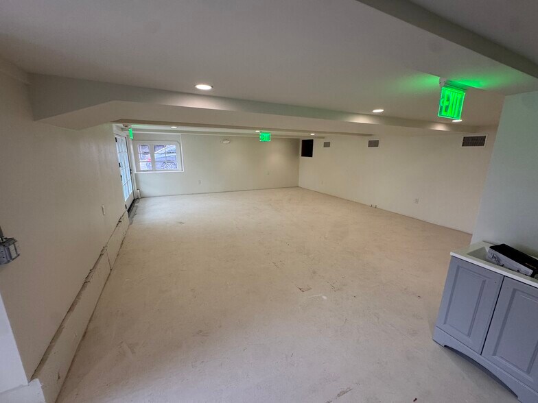 More Photos Of 2007 S Coast Hwy, Laguna Beach Storefront Retail Residential For Lease