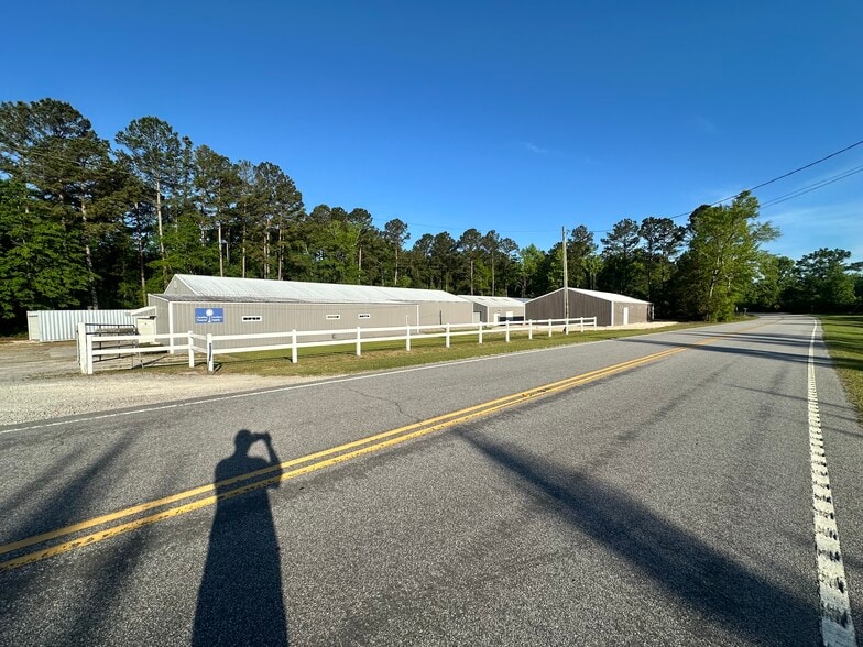 More Photos Of 5019 Char-Augusta Rd, Bamberg Warehouse For Sale