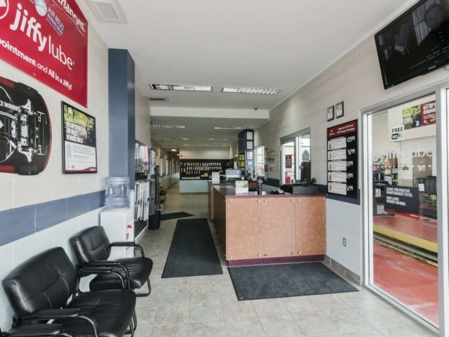 More Photos Of 355 Rexdale Blvd, Toronto Auto Repair For Sale