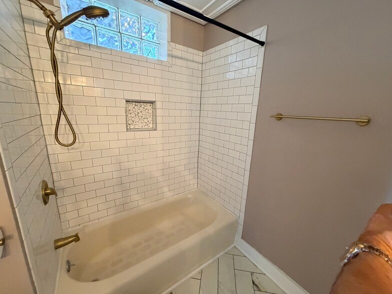 More Photos Of 228 E Washington St, Hagerstown Office Residential For Sale