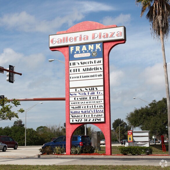 More Photos Of 2065-2127 Tamiami Trl S, Venice Freestanding For Lease