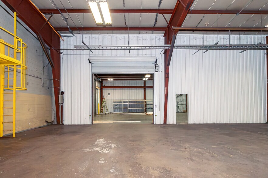 More Photos Of 199 Paradise Valley Rd, Athens Warehouse For Sale
