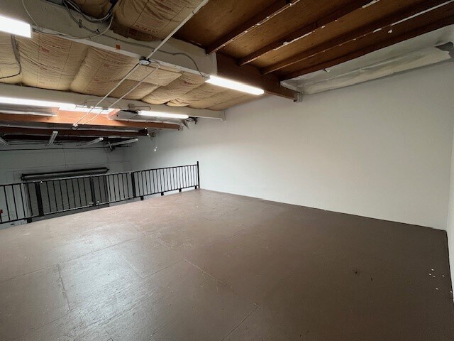 More Photos Of 1231-1241 E Warner Ave, Santa Ana Distribution For Lease