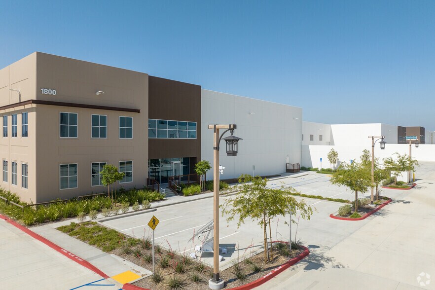 Primary Photo Of 1800 Mountain Ave, Norco Warehouse For Lease