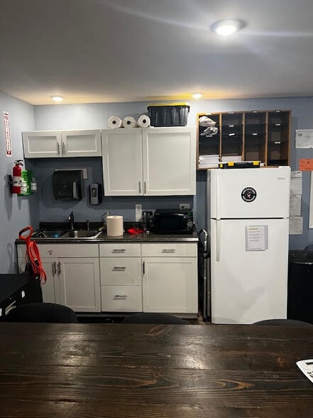 More Photos Of 520-522 Monroe Ave, Rochester Storefront Retail Residential For Sale