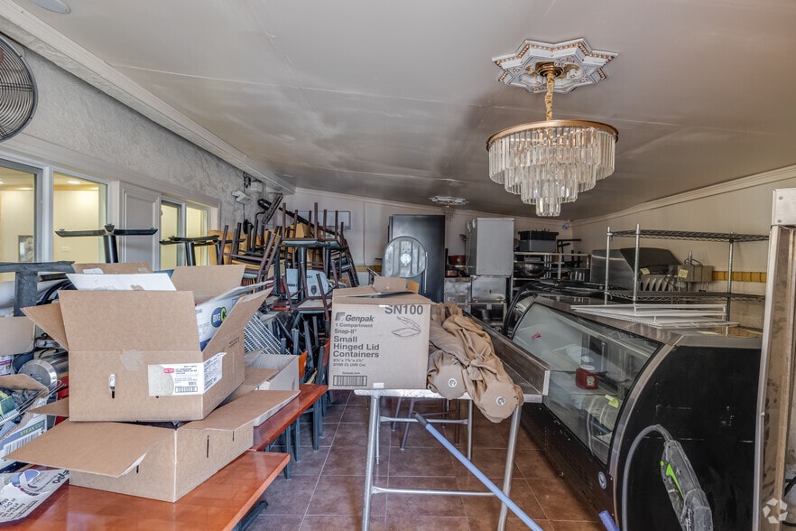 More Photos Of 7830 N 19th Ave, Phoenix Restaurant For Sale