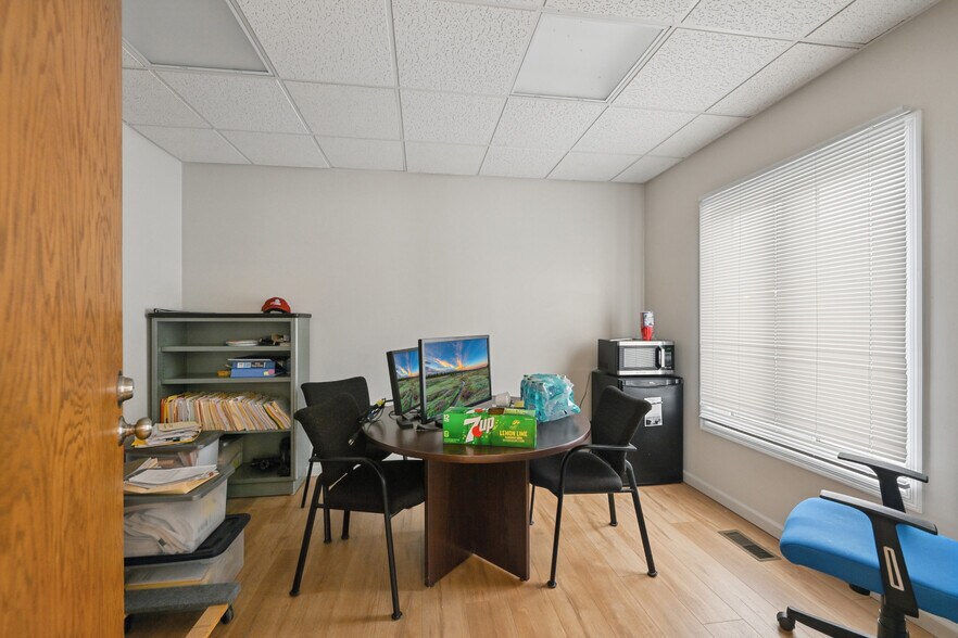 More Photos Of 2434 Commerce Blvd, Mound Office For Sale