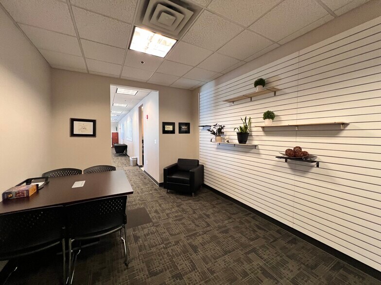 More Photos Of 8911 S Sandy Pky, Sandy Unknown For Lease