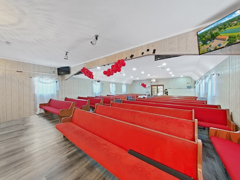 More Photos Of 3201 E Genessee St, Tampa Religious Facility For Sale