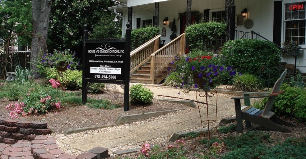 More Photos Of 103 Bowles Dr, Woodstock Office For Sale