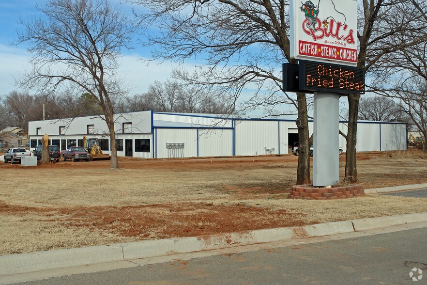 More Photos Of 813 S Perkins Rd, Stillwater Warehouse For Lease