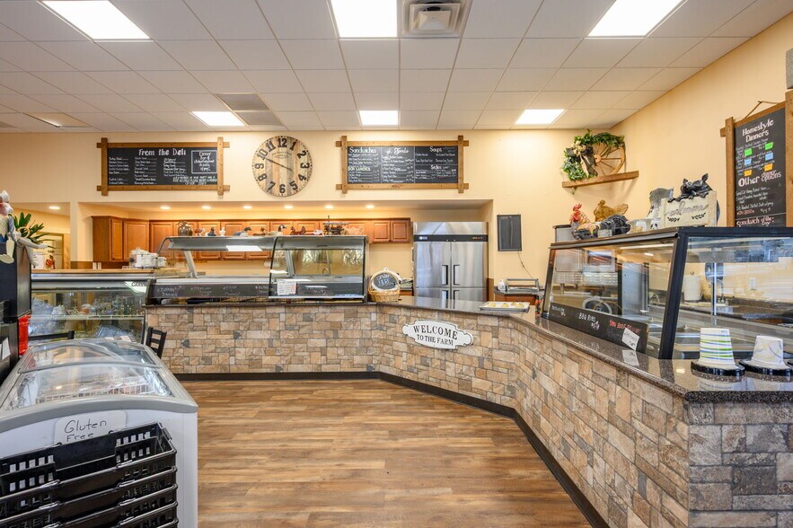 More Photos Of 499 State Rd, Plymouth Restaurant For Sale