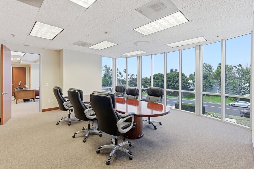 More Photos Of 11700 Monarch St, Garden Grove Warehouse For Sale