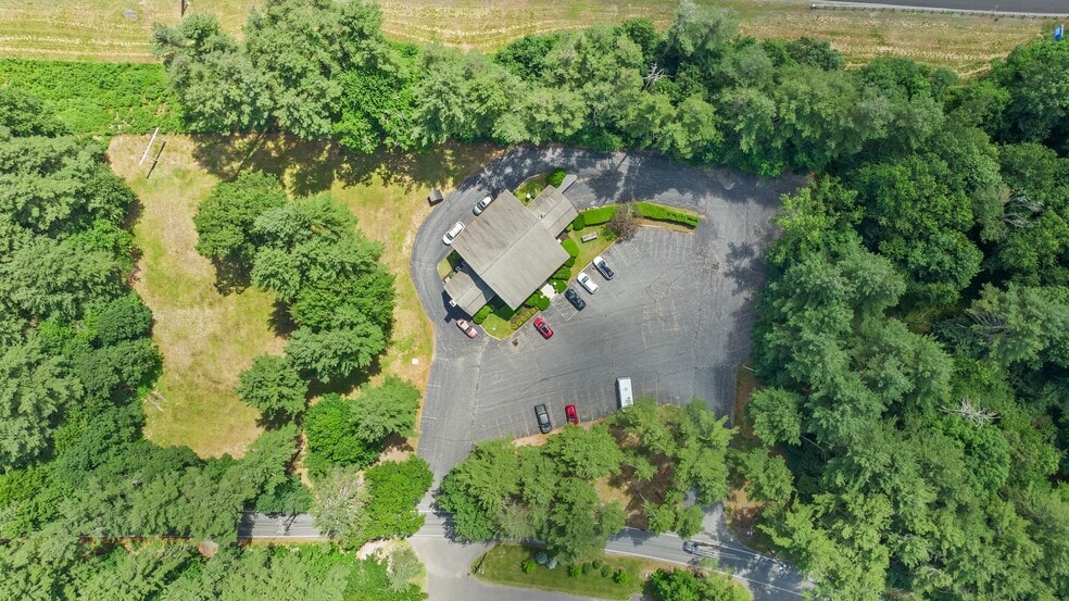 More Photos Of 47 Sugar Rd, Bolton Freestanding For Sale