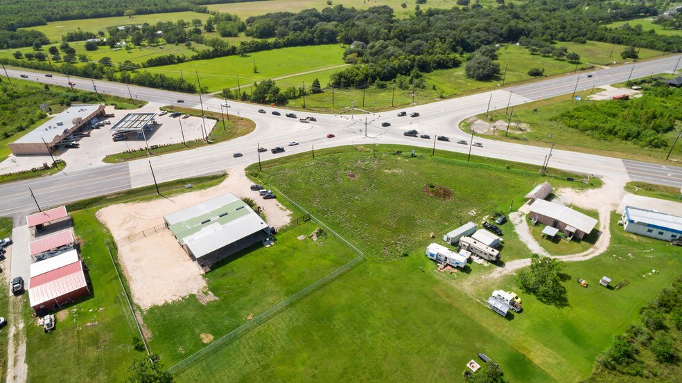 More Photos Of 7020 FM 3180 Rd, Baytown Distribution For Sale