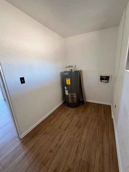 More Photos Of 1806 W Sherman St, Phoenix Industrial For Sale