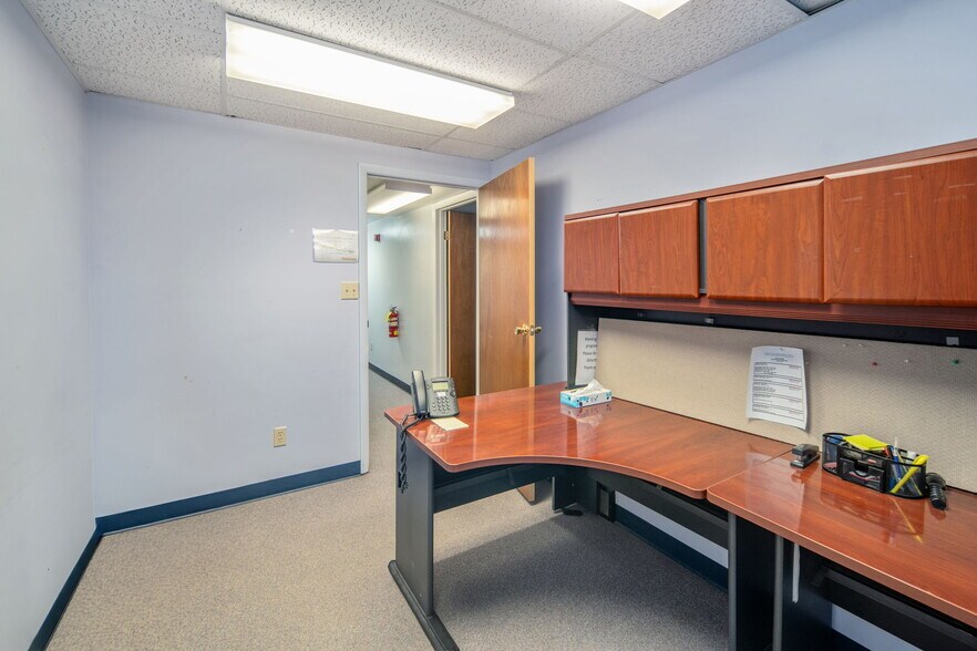 More Photos Of 4956 NY-30, Schoharie Flex For Sale