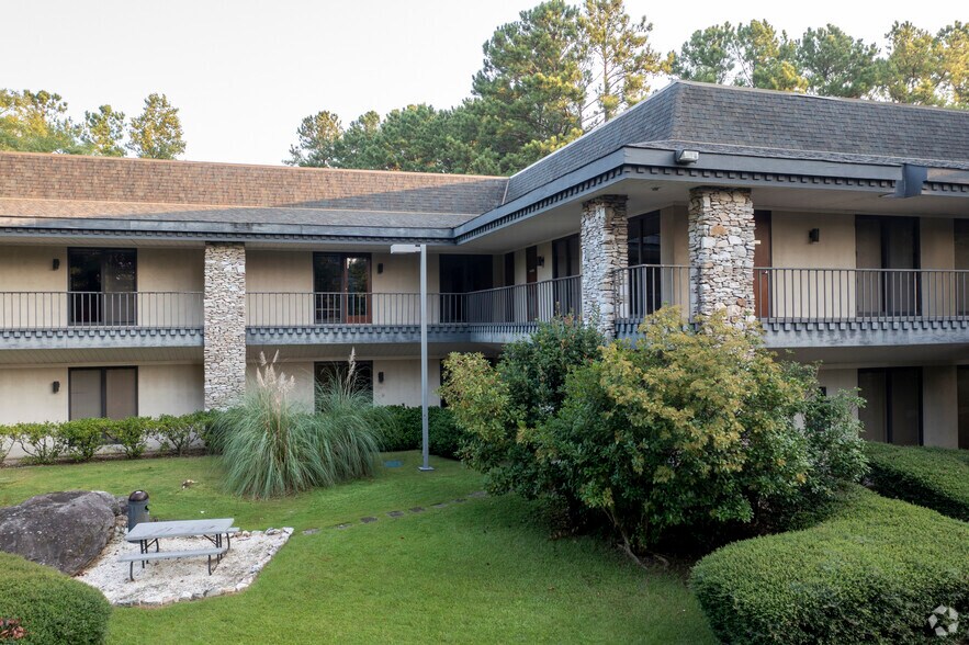 More Photos Of 500 Chase Park S, Birmingham Unknown For Lease