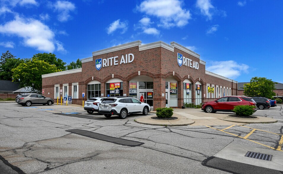 More Photos Of 207 N Court St, Medina Freestanding For Lease