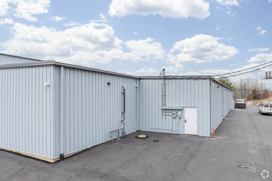 More Photos Of 1331 PA-315, Wilkes Barre Storefront Retail Office For Lease