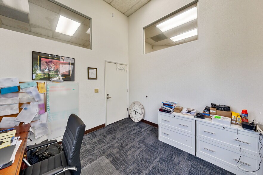 More Photos Of 3298 Monier Cir, Rancho Cordova Warehouse For Sale