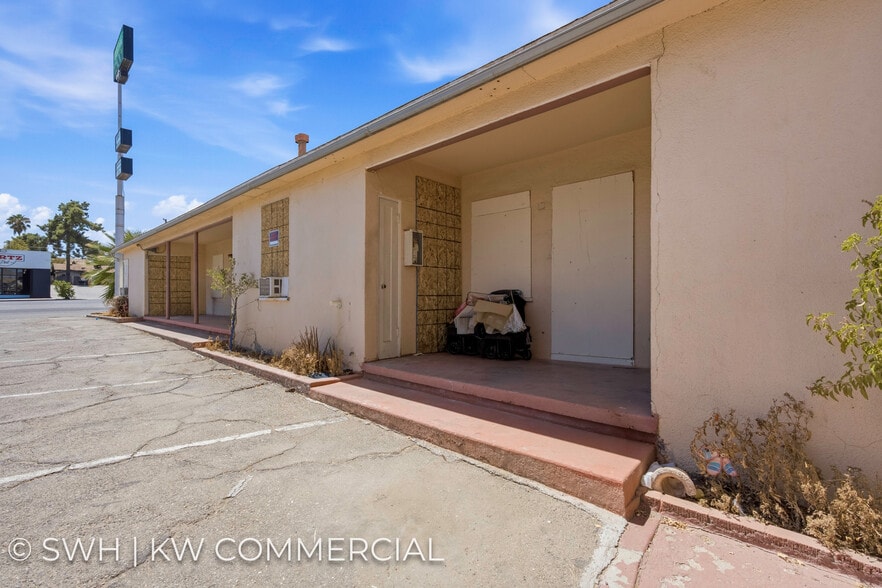 More Photos Of 130 Kern St, Taft Hotel For Sale