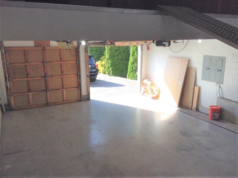 More Photos Of 808-810 6th St S, Kirkland Office Residential For Lease