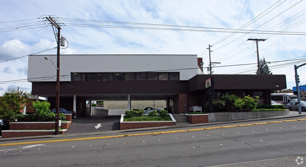 More Photos Of 873-875 6th St, Bremerton Bank For Lease