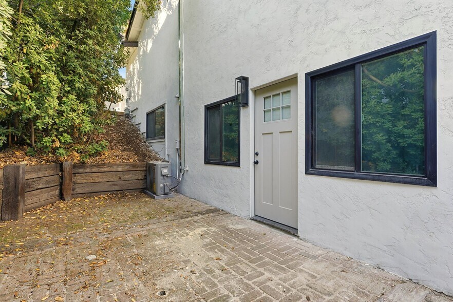 More Photos Of 5067 Alumni Pl, San Diego Multifamily For Sale