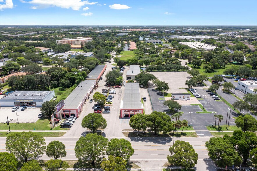 More Photos Of 4145 Fowler St, Fort Myers Auto Repair For Sale