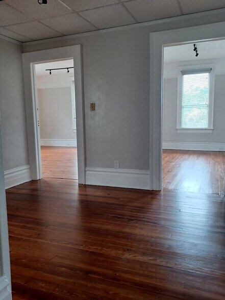 More Photos Of 330 W 9th St, Jacksonville Unknown For Lease