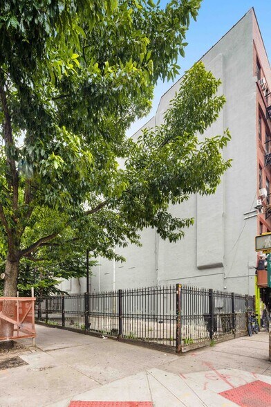 More Photos Of 2047 2nd Ave, New York Land For Sale