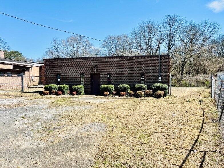 More Photos Of 503 N Duke St, LaFayette Industrial For Sale