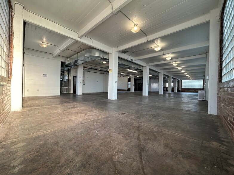 More Photos Of 1645 Blue Rock St, Cincinnati Light Manufacturing For Lease