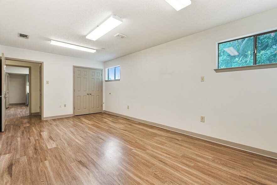 More Photos Of 8656 Highway 23, Belle Chasse Office For Sale