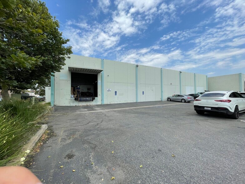 More Photos Of 444 Athol St, San Bernardino Warehouse For Sale